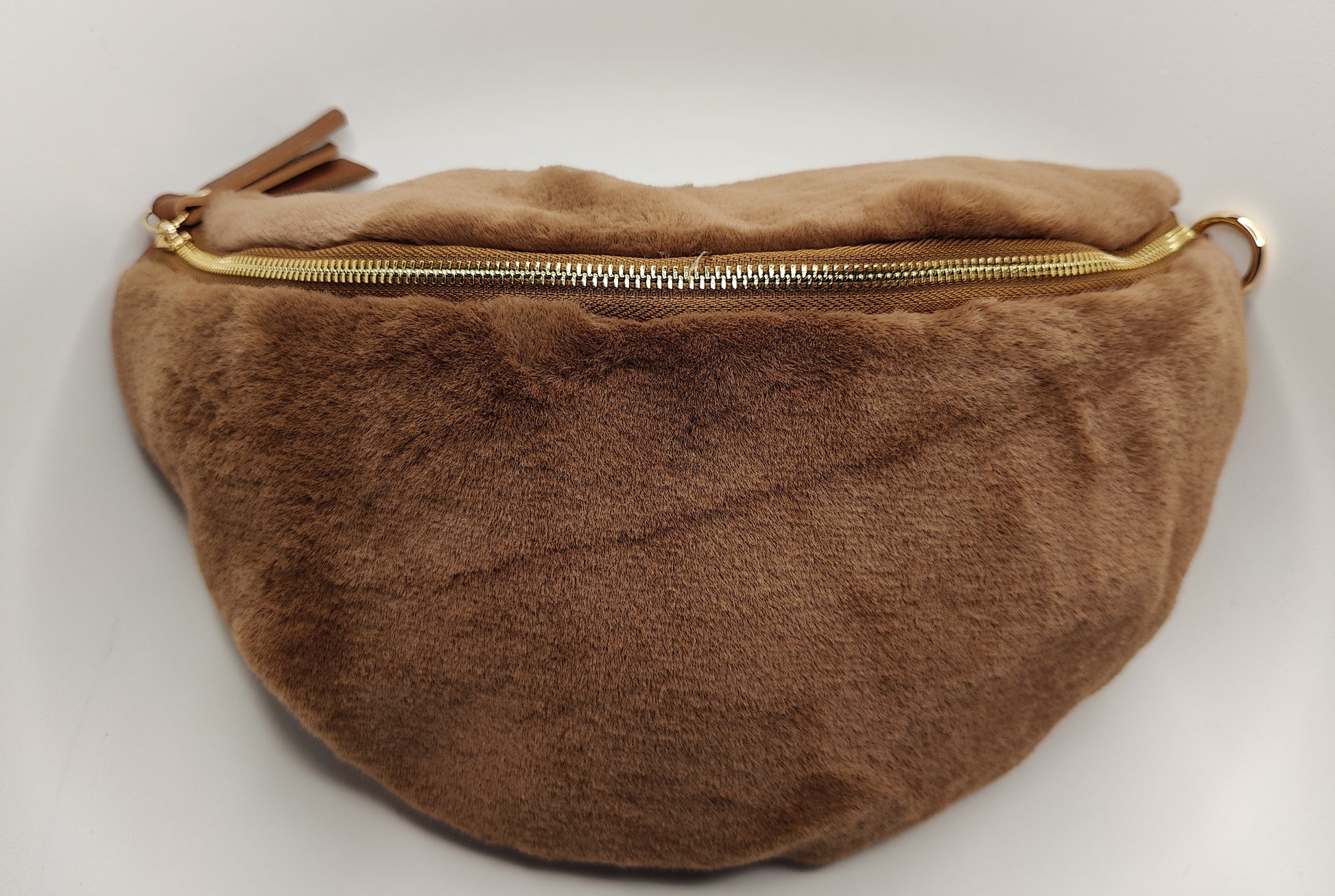 Crossbody heuptas fluffy XL camel